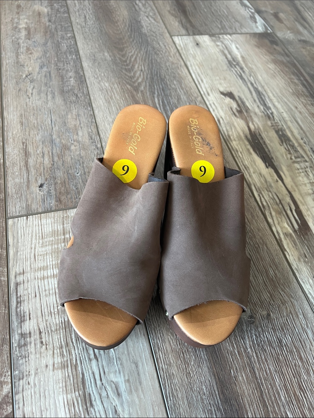 Bio-Gold Women's Brown Open-Toe Slide Mules